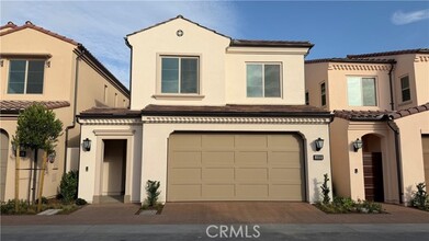 Building Photo - 155 Pisano