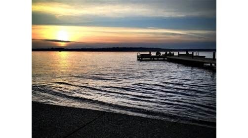 A una cuadra del agua - 714 1st St S