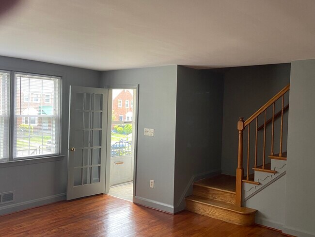 Building Photo - 8436 Pleasant Plains Rd