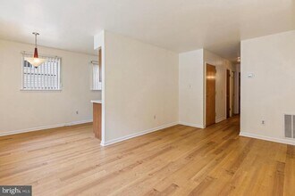 Building Photo - 223 Parker Ave