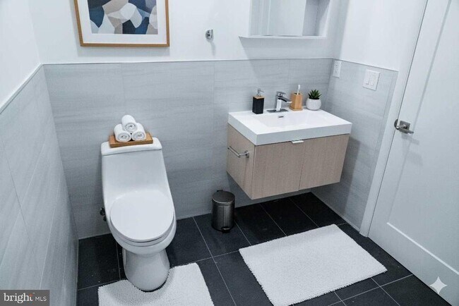 Foto del edificio - 7248 Rising Sun Ave