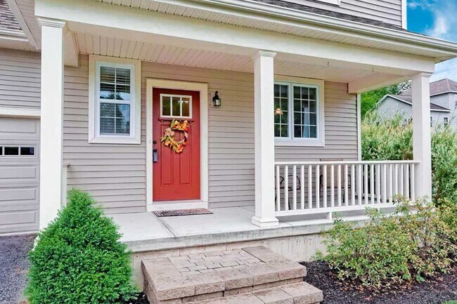 Foto del edificio - 30 Revere Run