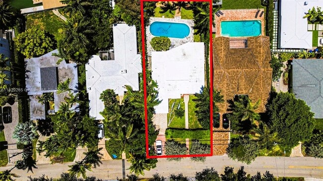Building Photo - 1325 Marseille Dr