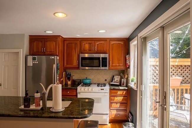 Building Photo - 12 Lexington Ave