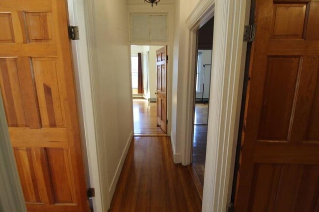 Building Photo - 3.0 bedroom in Cambridge Massachusetts 02139