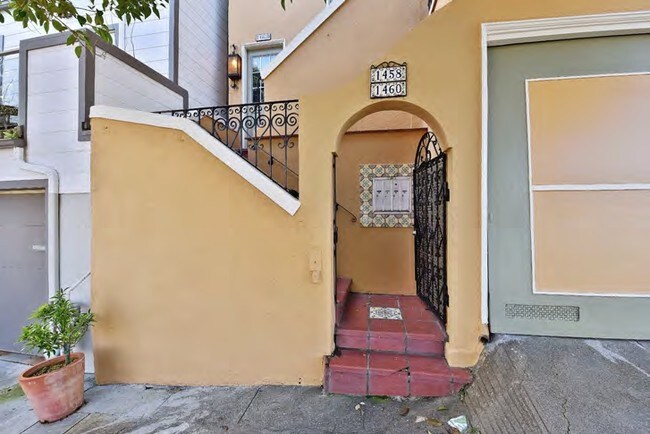 Building Photo - 1458-1460 Noe St