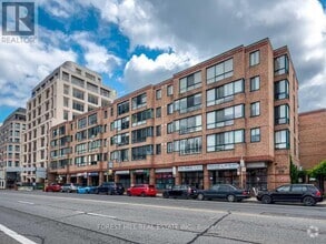 Building Photo - 225-225 Davenport Rd