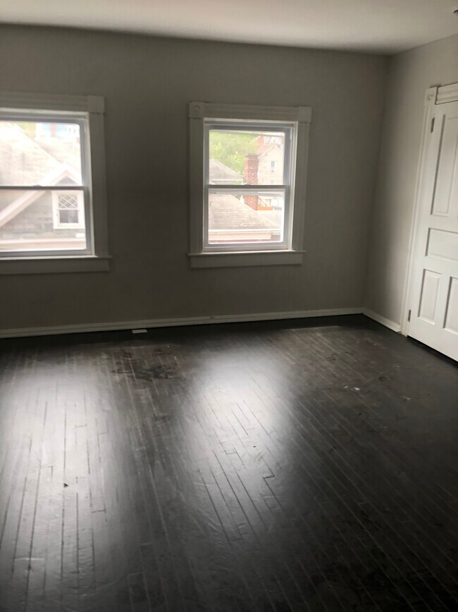 Building Photo - 431 Cumberland St