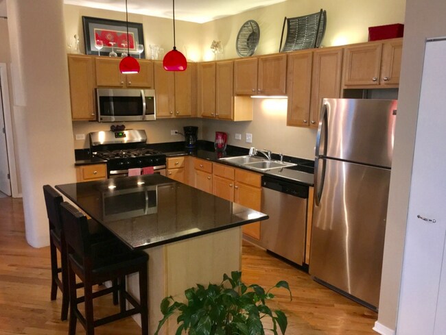 Foto del edificio - 500 S Clinton St