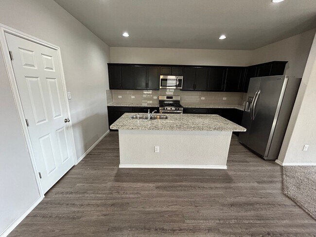 Foto del edificio - **MOVE-IN SPECIAL! **CHARMING One Story Ho...