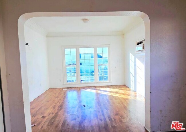 Foto del edificio - 134 S Mountain View Ave
