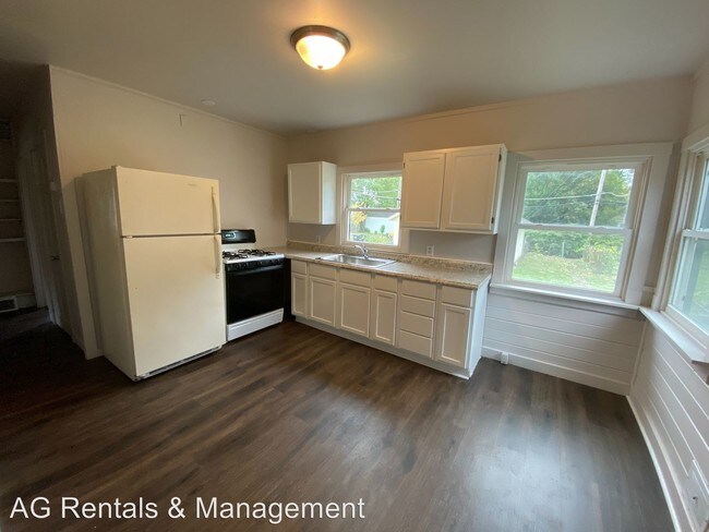 Building Photo - 5 br, 1.5 bath House - 2717 Plaza Dr