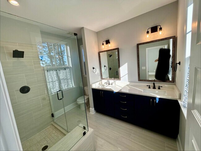 Foto del edificio - 1608 Bowery Dr