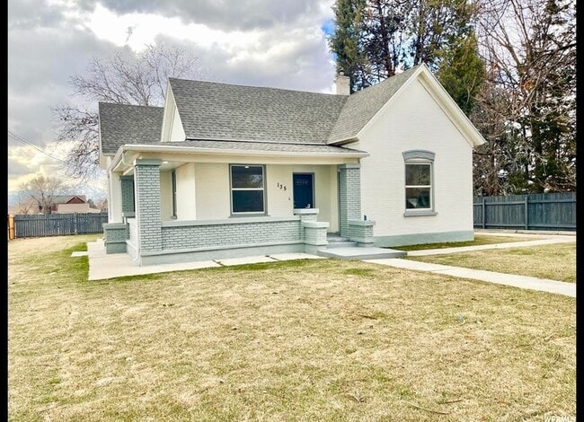 Building Photo - 135 N 200 W St