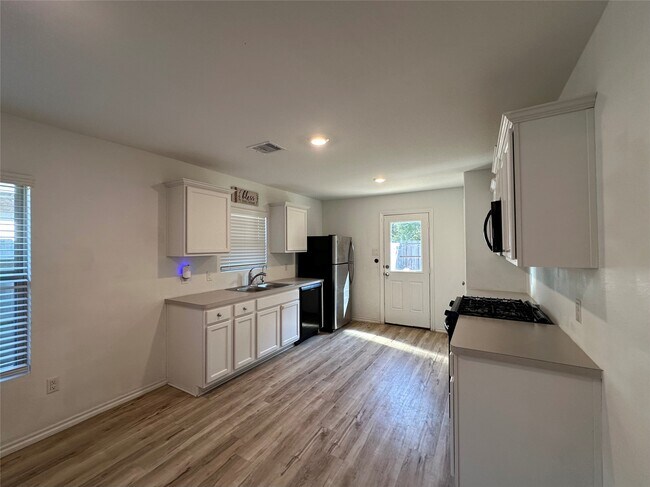 Building Photo - 33516 Orange Maple Wy