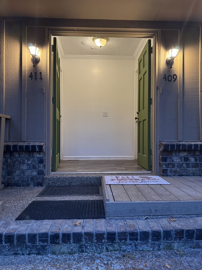 Photo - 409 Quanto Ct Townhome