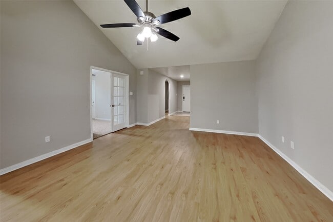 Building Photo - 6826 Clover Walk Ln