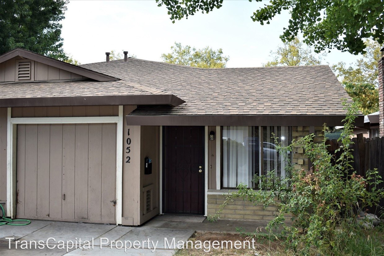 Foto principal - 1052-1054 Clinton Rd