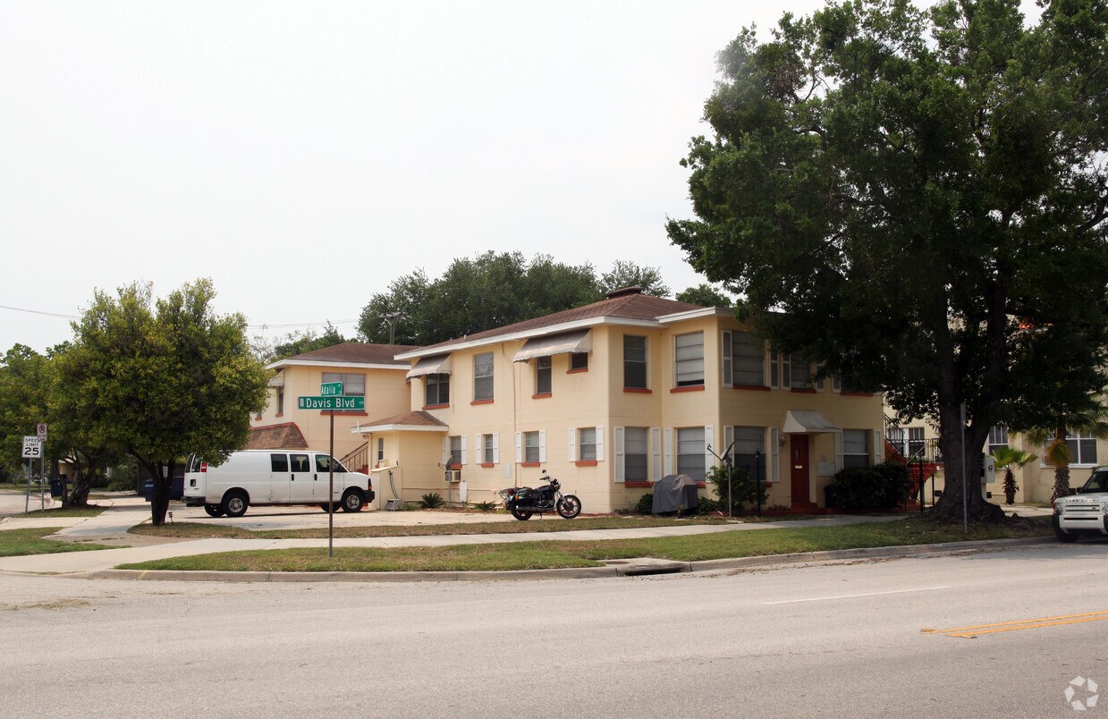 Foto principal - 78 Davis Blvd