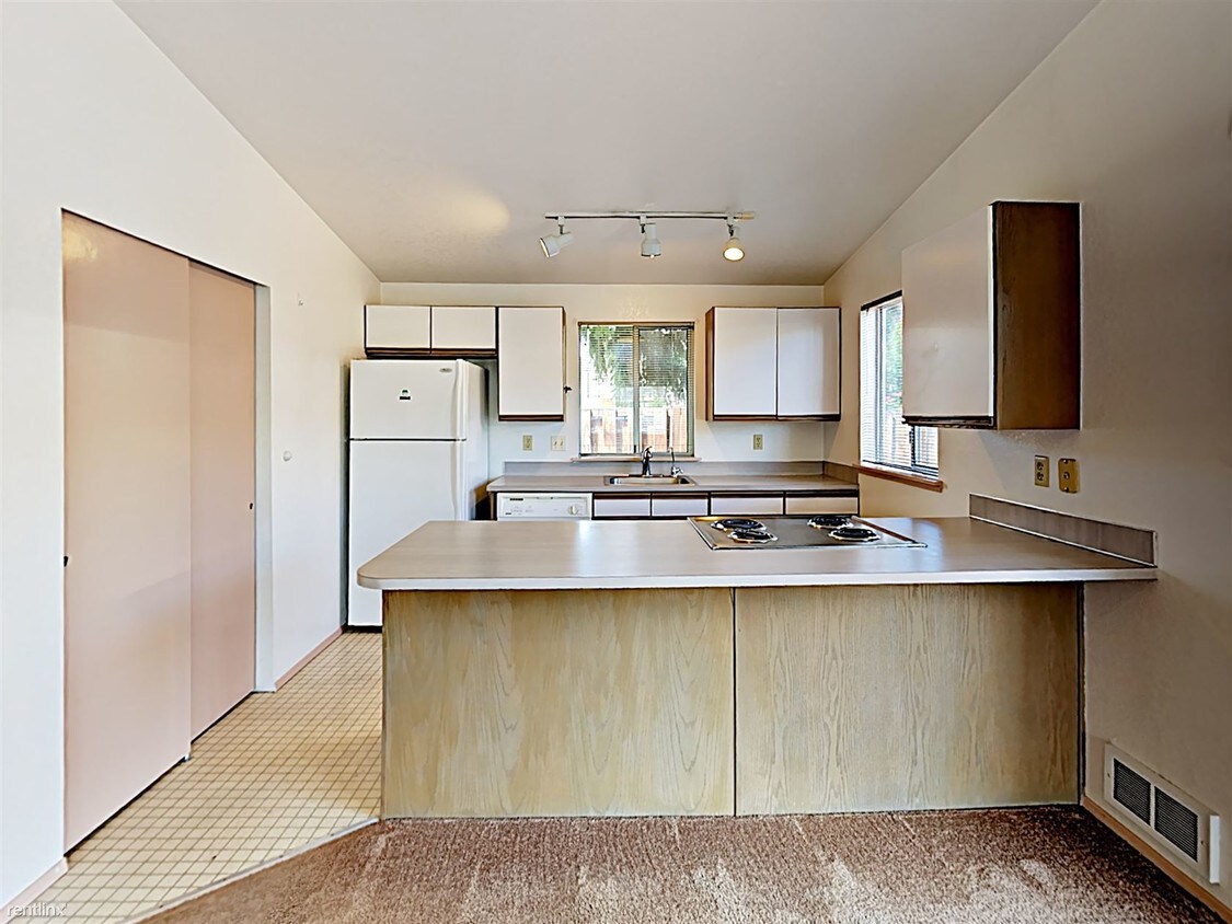Primary Photo - 2 br, 1 bath - 1005 S 17th Ave Apt A