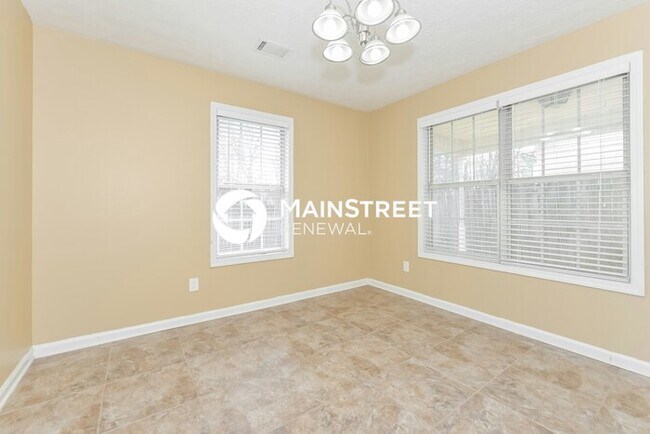 Foto del edificio - 3 Bedroom Pet-Friendly Home in Hampton, GA with Main Street Renewal