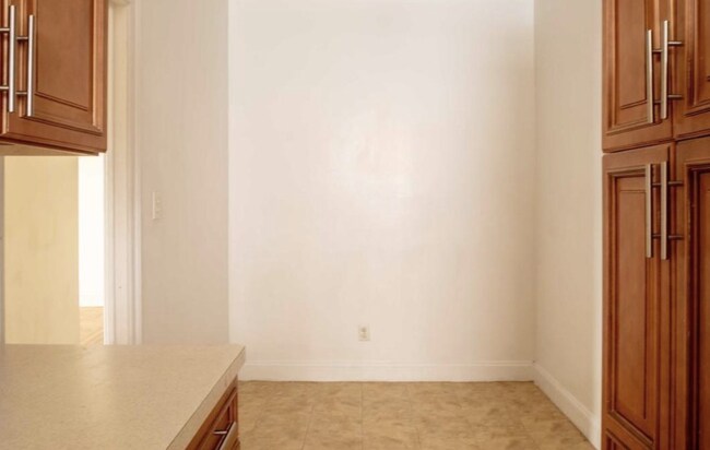 Foto del edificio - 8701 Shore Rd