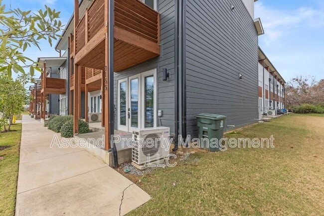 Photo - 3155 St Elmo Ave Townhome
