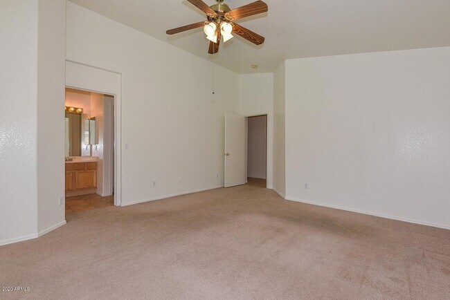 Building Photo - 7472 W Potter Dr