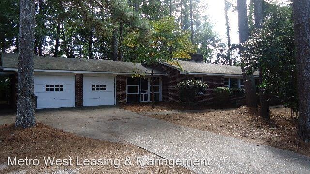 Primary Photo - 1622 Maple St