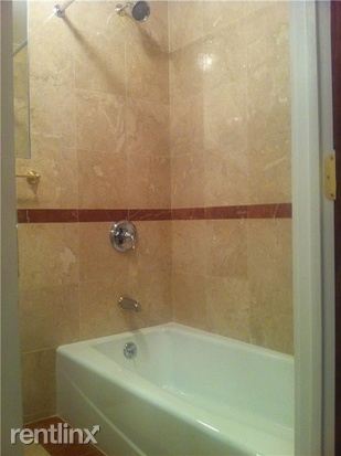 Building Photo - 335 W 51st St