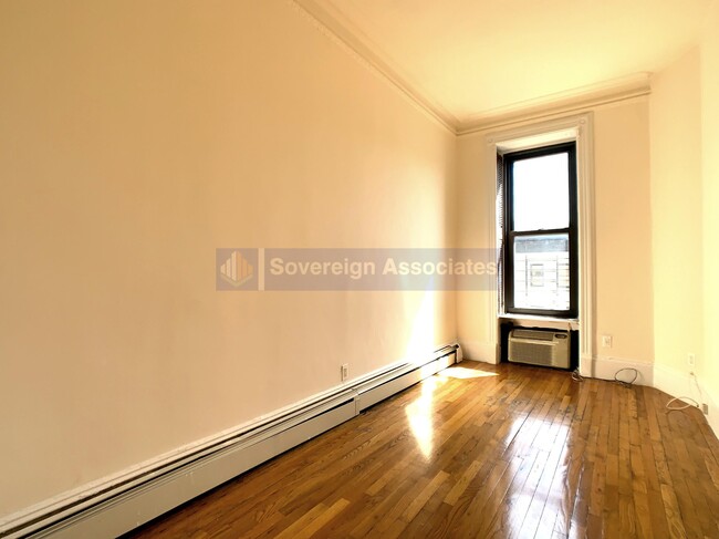 Building Photo - 49 West 84th Street