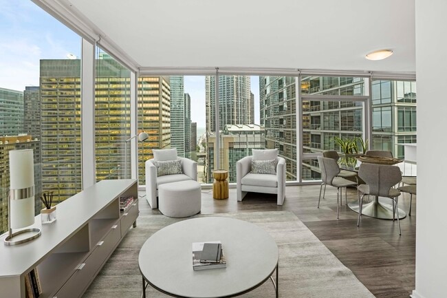 Photo - 288 E Illinois St Apartment