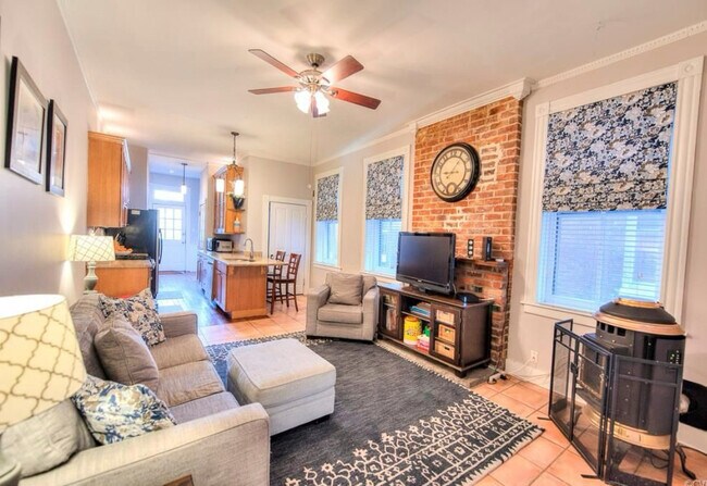 Foto del edificio - 2710 E Grace St