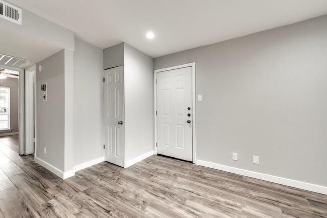 Front Entrance + W/D Closet - 4330 Bowser Ave