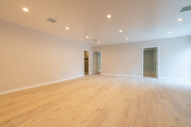 Foto del edificio - 20239 Hartland St