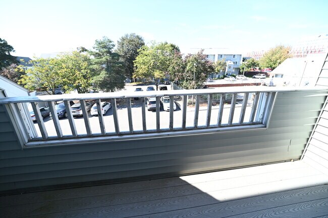 Foto del edificio - 142 N Beacon St