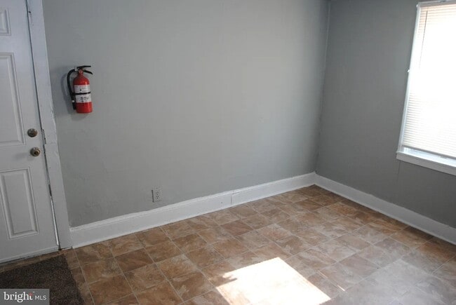 Building Photo - 205 Jones Ave