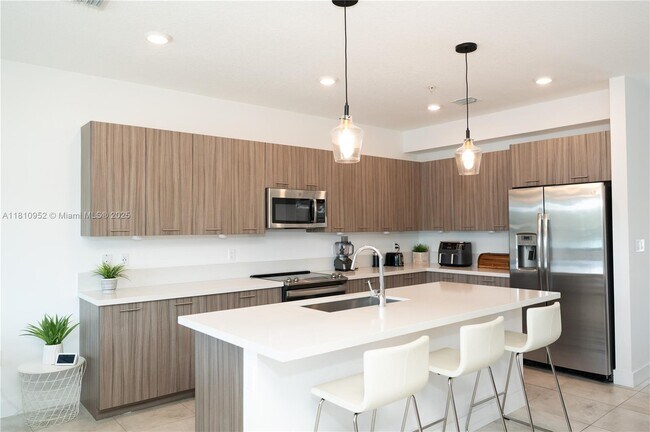 Foto del edificio - 4640 NW 84th Ave
