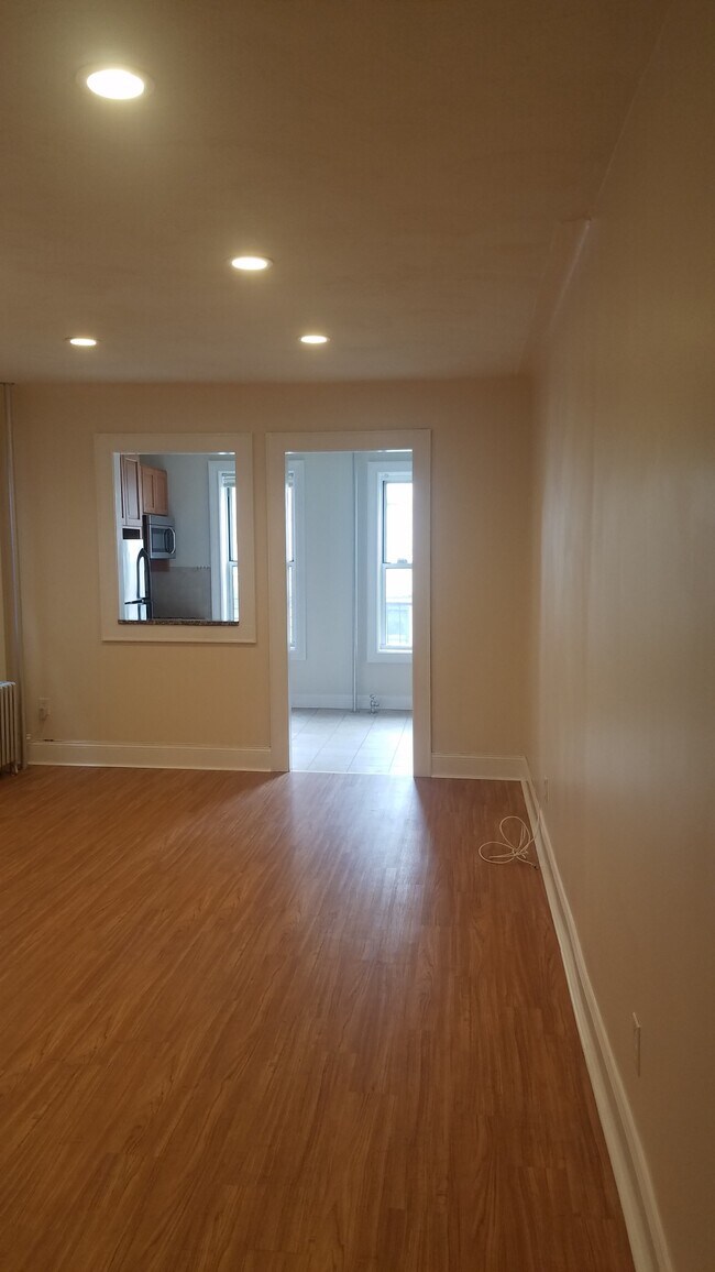 Building Photo - 6509 Fresh Pond Rd