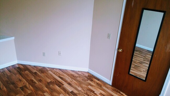 Foto del edificio - 321 N Michigan Ave