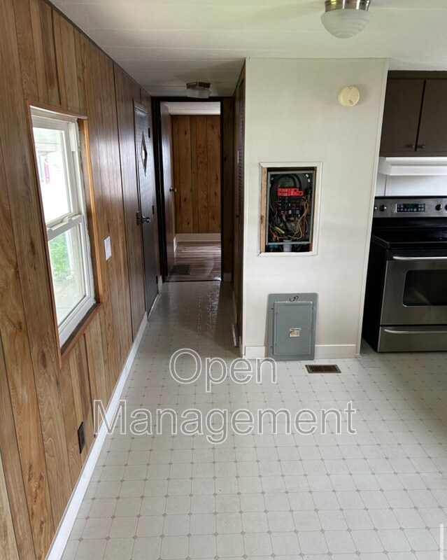 Foto del edificio - 2700 Brookpark Rd