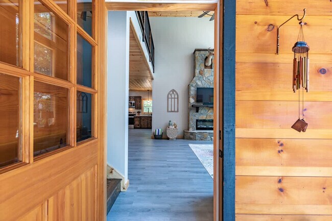 Building Photo - 43 Medina Ct