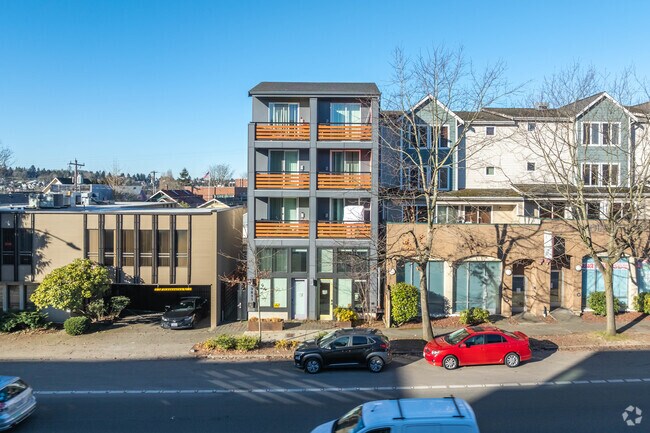Building Photo - 3833 Aurora Ave N
