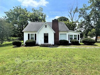 Building Photo - 2200 Centergrove Rd