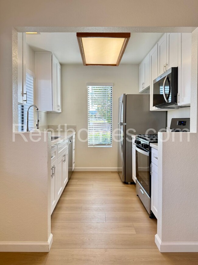 Foto del edificio - 8480 New Salem St