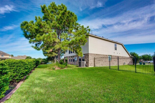 Building Photo - 11403 Ryan Manor Dr