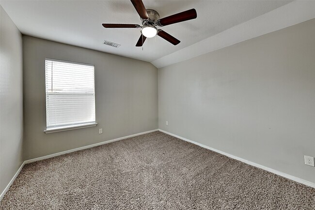 Building Photo - 2331 Trotter Dr
