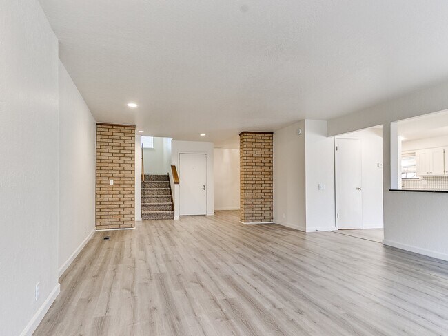 Building Photo - 2509 Tredington Way