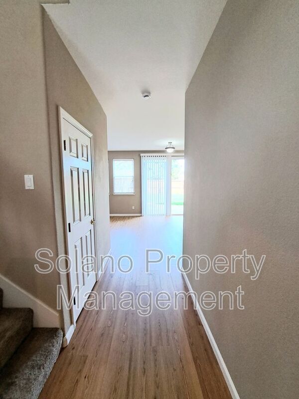 Building Photo - 5090 Napa Shore Dr
