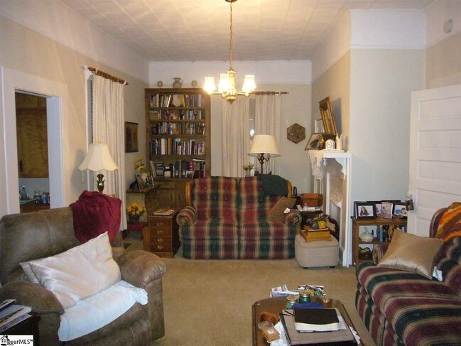 Foto del edificio - 1700 Walnut Grove Rd
